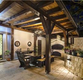 5 bedroom bayside villa with pool near Kotor, sleeps 12